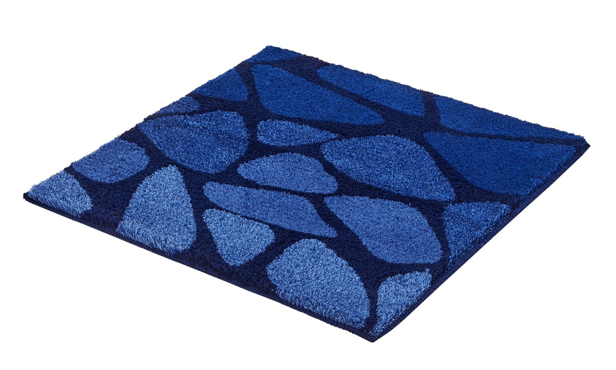 Blauer rechteckiger Badteppich mit dunkelblauem und hellblauen Steinmuster