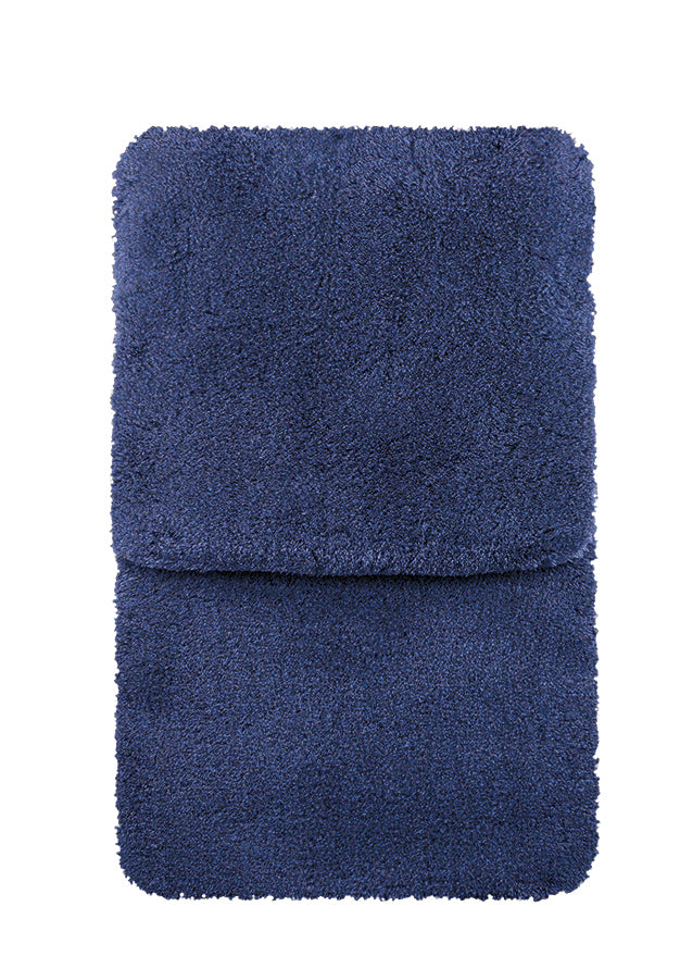 Dunkelblaue rechteckige Badematte mit hochflorigem, weichem Flor