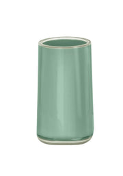 Grüner, zylindrischer Zahnputzbecher aus Glas mit glänzender Oberfläche