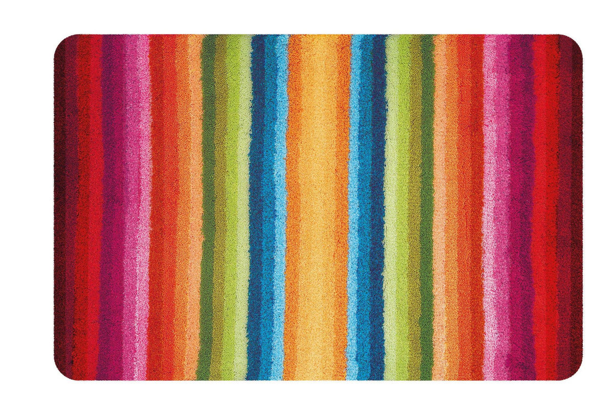 Bunte Badematte mit vertikalen leuchtenden Streifen in Regenbogenfarben