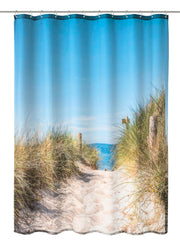 Duschvorhang mit Strandweg durch Dünen und Blick aufs blaue Meer