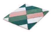 Rechteckige Badematte mit rosa, grünen und weißen Rautenmuster geometrisch