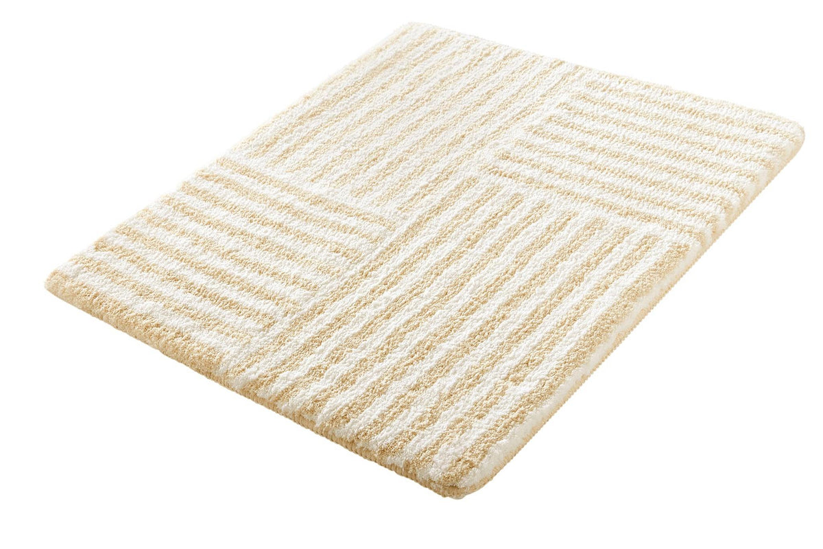Rechteckige cremefarbene Badematte mit hochflorigem Streifenmuster