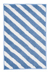 Blauer Teppich mit weißen diagonalen Streifen.