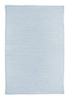 Hellblauer Badteppich mit feiner Rippenstruktur.
