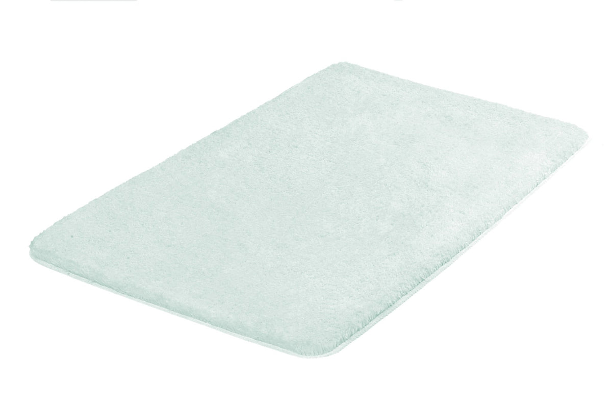 Rechteckige, hellmintfarbene Badematte mit weichem, flauschigem Flor