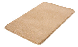 Rechteckige beige Badematte mit weicher, dichter Oberfläche aus Stoff