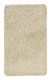Rechteckige beige Badematte mit weichem, dichtem Hochflor Teppich
