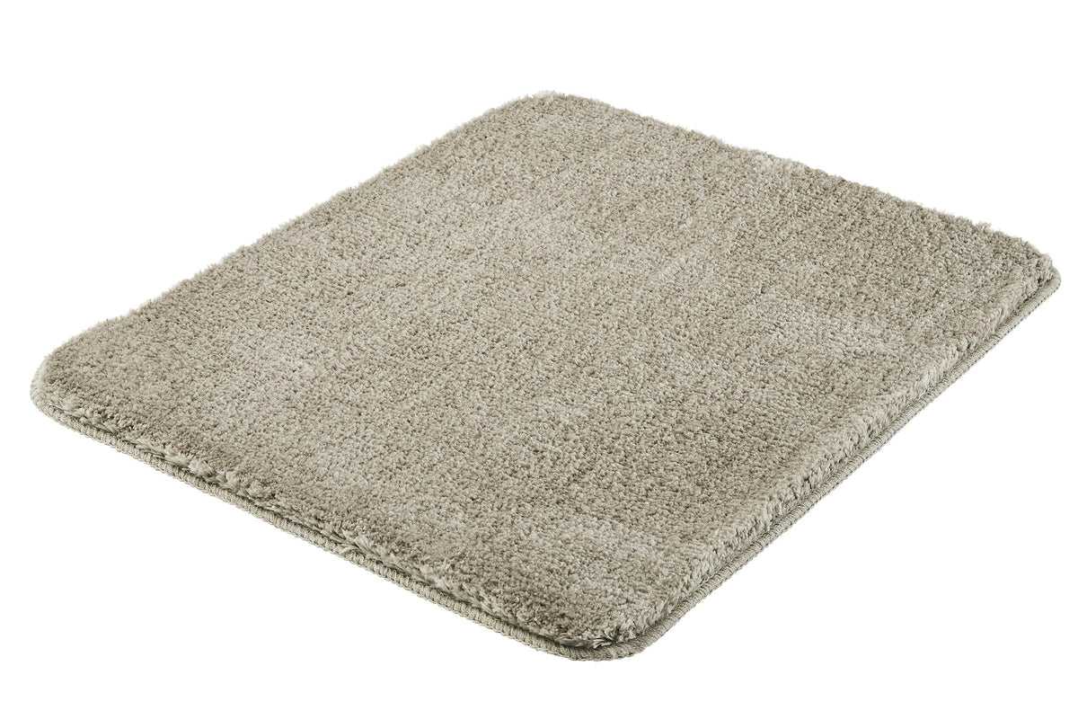 Rechteckige, beige Badematte mit dichtem, weichem Hochflor-Teppich