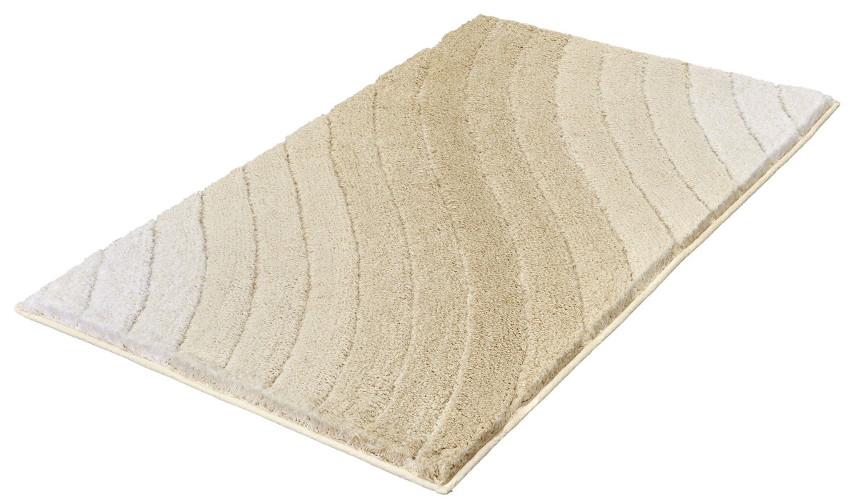 Rechteckige Badematte in Beige mit welligen, cremefarbenen Streifen