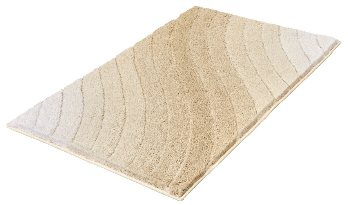 Rechteckige Badematte in Beige mit wellenförmigem Hoch-Tief-Muster