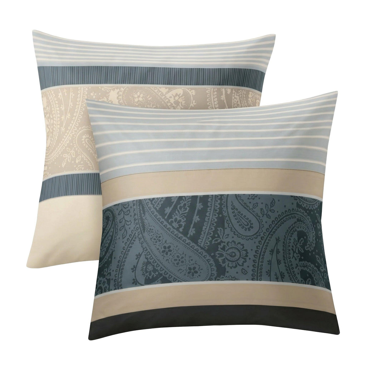 Blauer Kissenbezug mit Streifen, Bordüren und Paisleymuster.