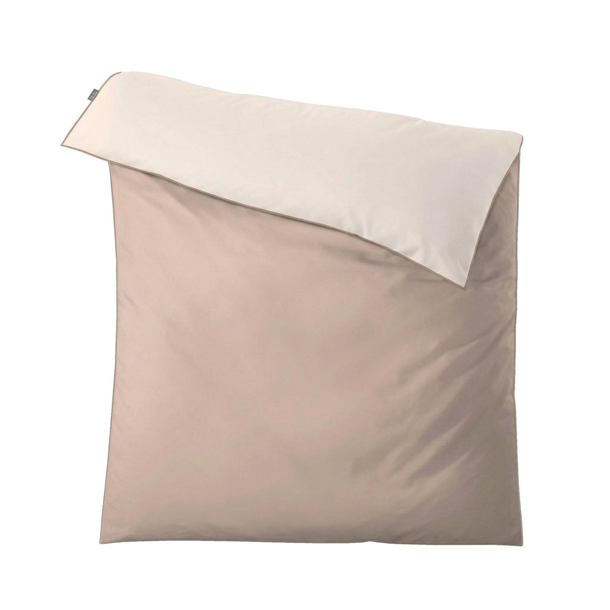 Einfarbige Bettwäsche in zartem Beige mit schlichtem Design.