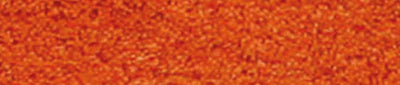 Nahaufnahme einer flauschig strukturierten Badematte in kräftigem Orange