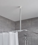 Deckenhalterung aus Chrom für Duschvorhangstange in moderner Dusche