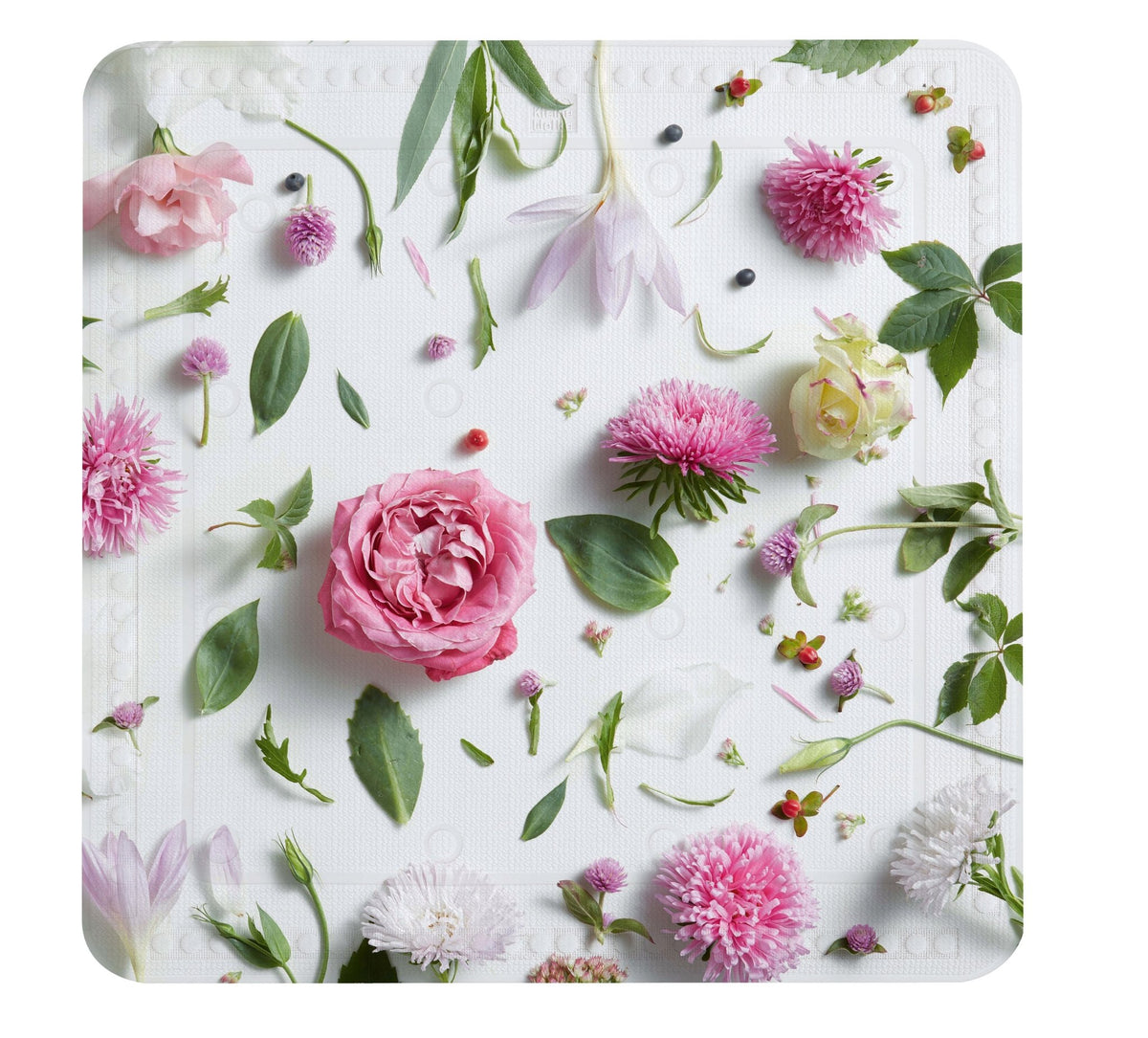 Weiße Duschmatte mit rosa, lila und weißen Blumen und Blättern verziert