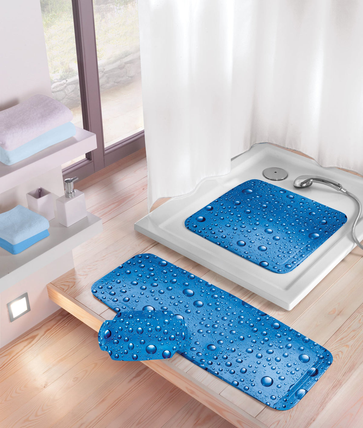 Blaue rutschfeste Badewannen- und Duschmatten mit Wassertropfenoptik