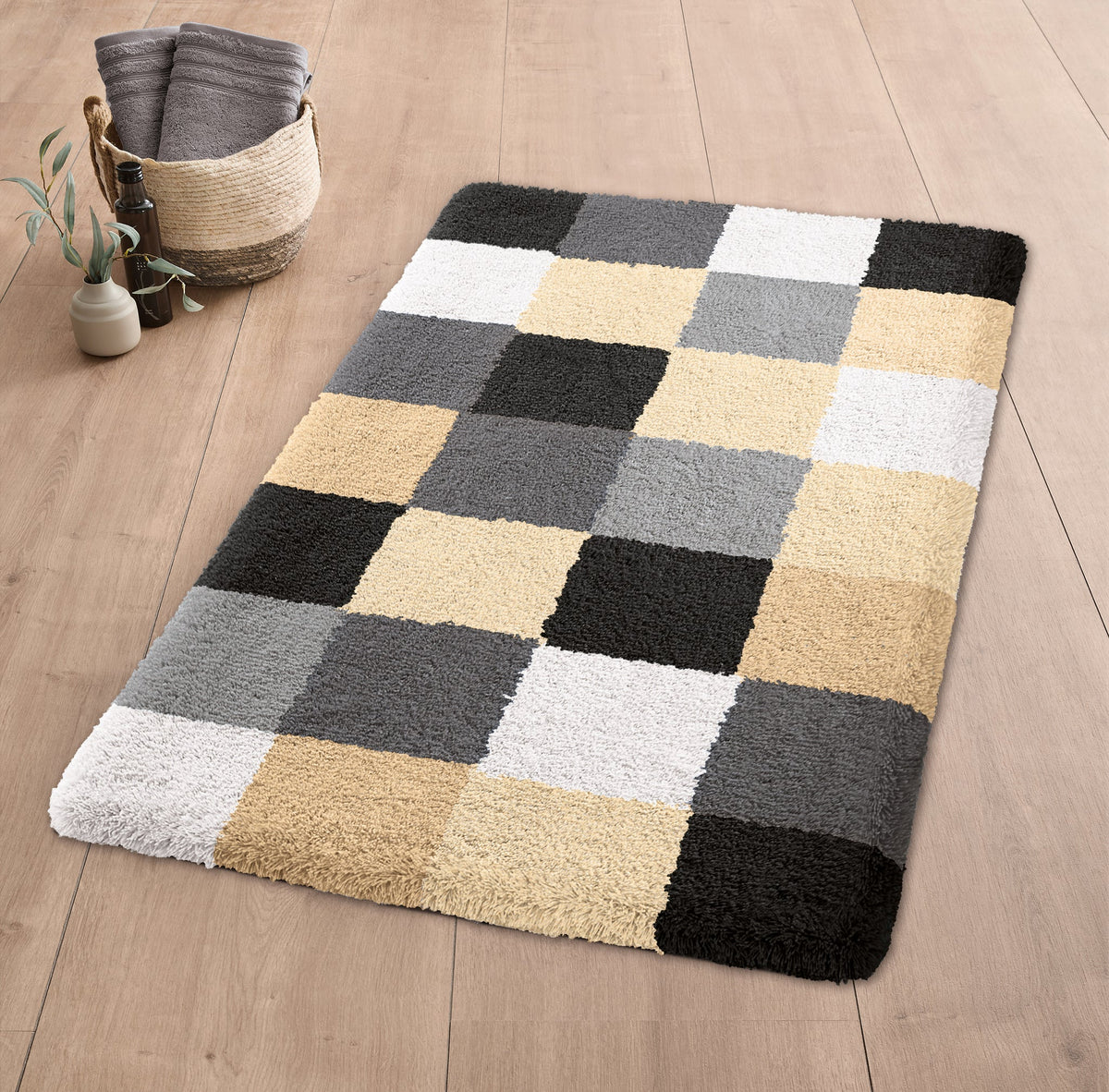 Gemusterter rechteckiger Badteppich in Beige, Grau und Schwarztönen
